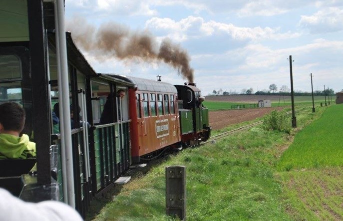 Nie będzie drogi rowerowej w śladzie kujawskiej wąskotorówki