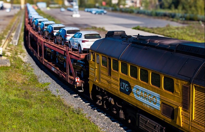 LTG Cargo Polska przewozi samochody z Czech na Litwę