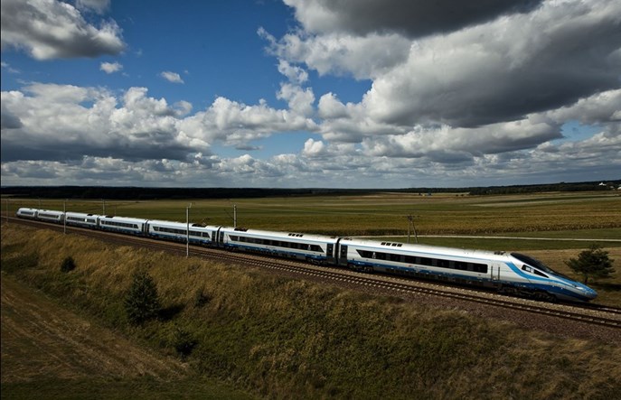 Polska w 100 minut. Ale do których miast?