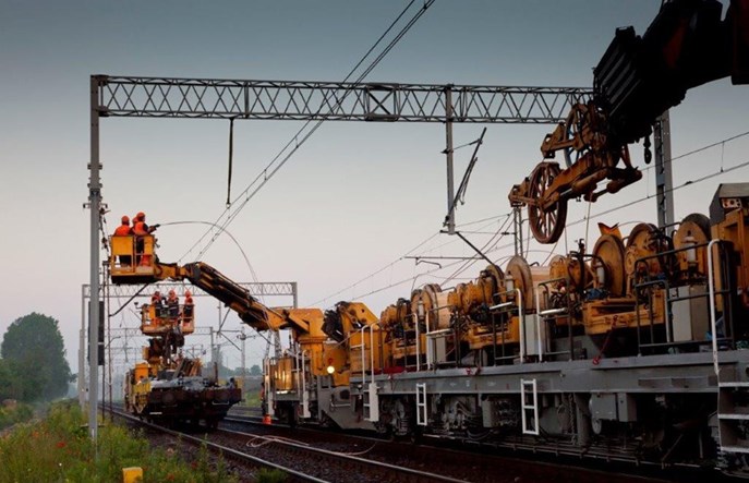 PKP PLK: Trzy scenariusze dla PGE Energetyka Kolejowa