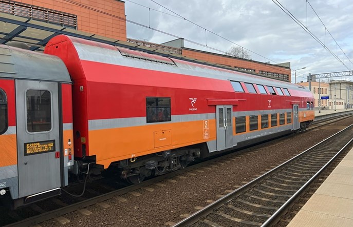 Sprawdzamy, co dalej z piętrowym taborem w Polregio