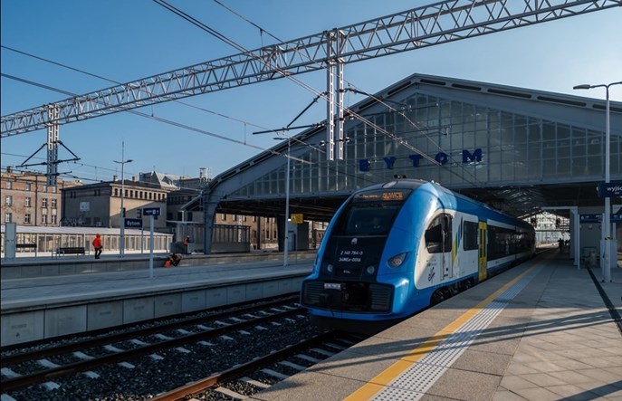 PKP PLK o nowym rozkładzie: Cykliczność, skrócenie czasów i powroty pociągów