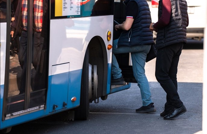 Łódzkie uruchamia nową linię autobusową z Sieradza do Łodzi 