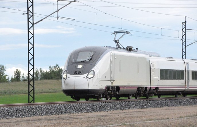 Hiszpańskie media: Oficjalna oferta PFR za Talgo do końca stycznia