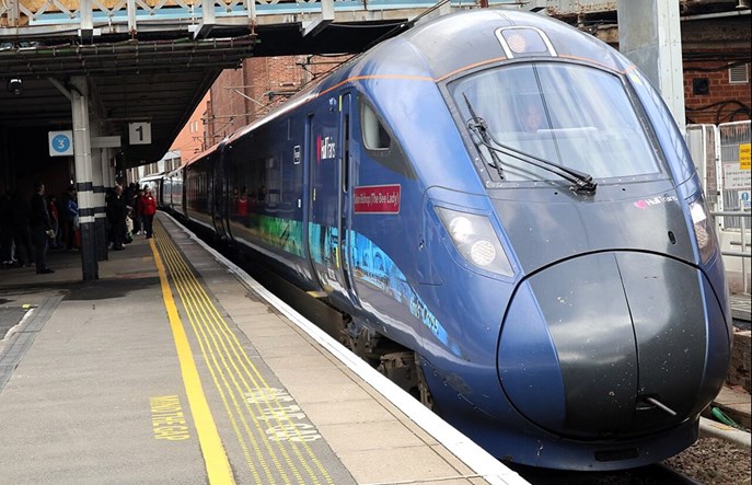 First Group: Sukces pociągów komercyjnych w Wielkiej Brytanii