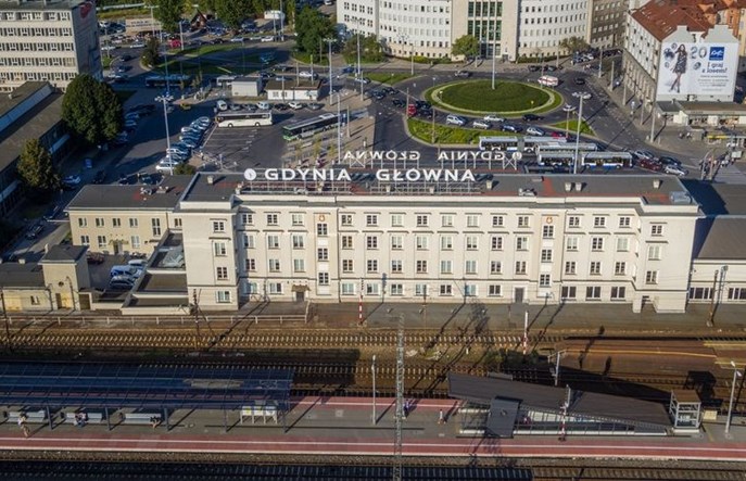 PKP SA i PKP PLK: Co i jak wolno fotografować na kolei? Kompendium wiedzy!