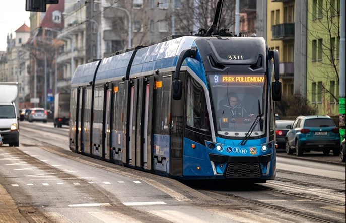 Wrocław: Dwa przystanki wiedeńskie na Sienkiewicza gotowe. Teraz kolejny etap