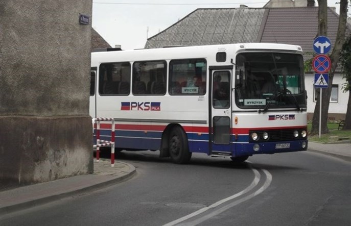 Transport publiczny tylko dla wybranych: Mieszkasz na wsi, nie jedziesz!