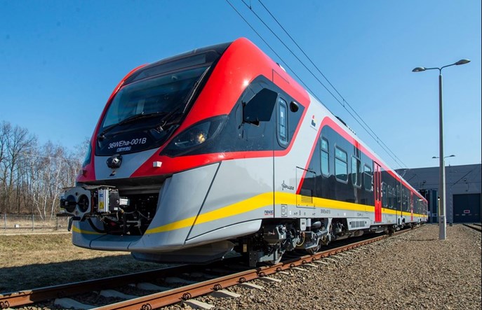 ŁKA: 11 mln pasażerów na 10-lecie