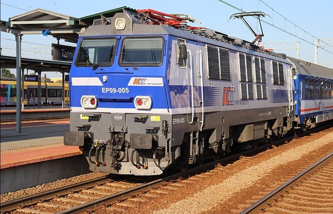 Przetarg na naprawę rewizyjną EP09. Jedna i droga oferta