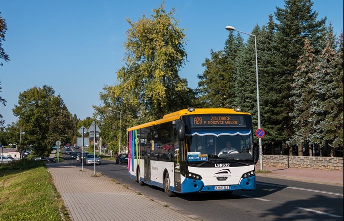Małopolskie: Więcej autobusów dowozowych, więcej pasażerów KMŁ 