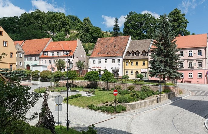 Odbudowa linii kolejowej do Srebrnej Góry. Oferty otwarte