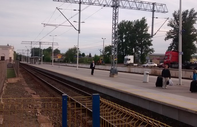 Radomsko: Nie będzie przejścia pod peronem stacji kolejowej 