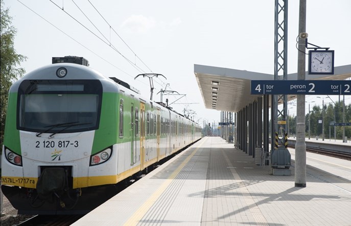 Mazowieckie planuje siedem par pociągów Skierniewice – Mszczonów – Warszawa 