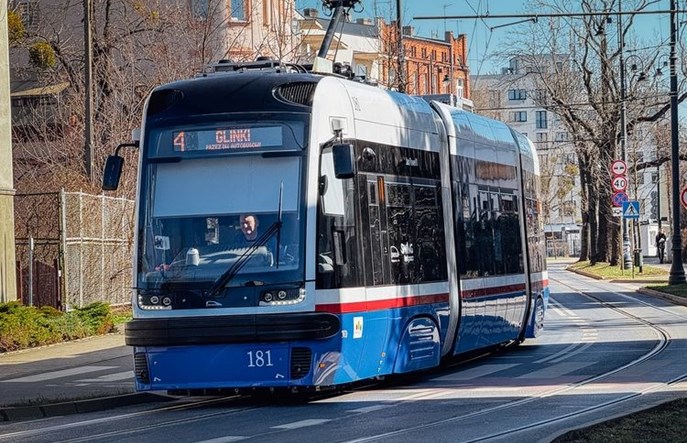 Bydgoszcz. 40 nowych Swingów z Pesy już wozi pasażerów