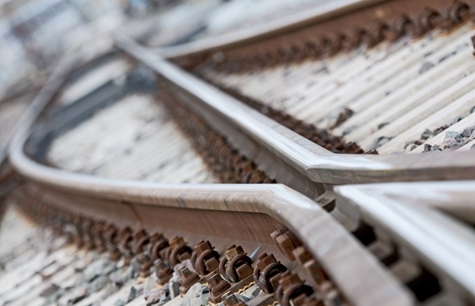 Łódzkie. Znów auto na torach. W Zgierzu wstrzymany ruch pociągów