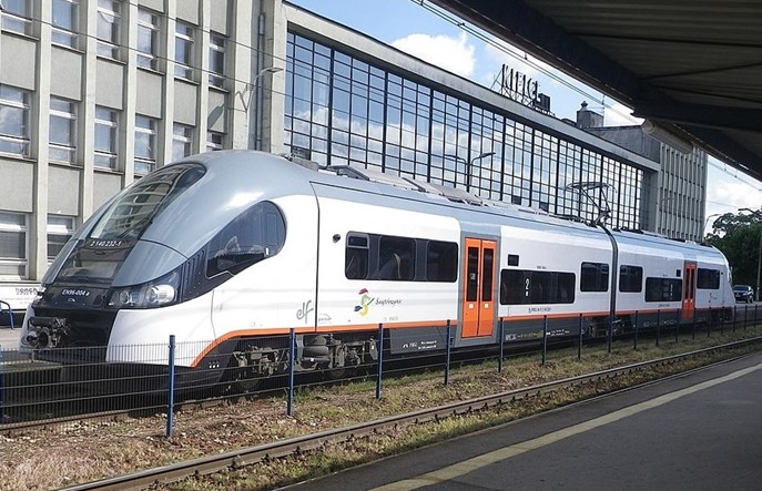 Cztery EZT za “mniej niż trzy lata”, czyli Polregio na zakupach