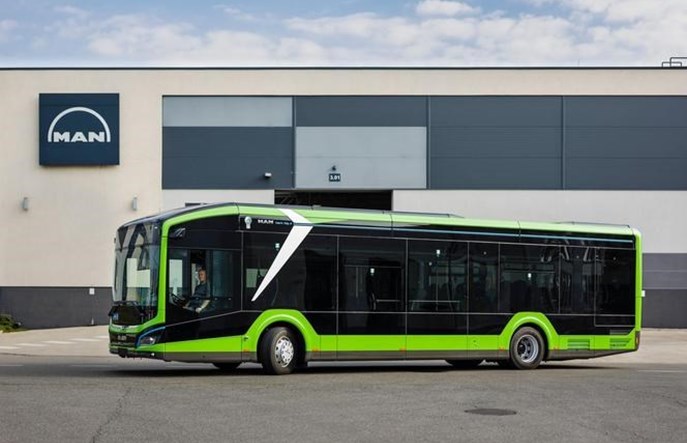 Ogłoszenie zwycięzcy przetargu zaraz po otwarciu ofert - nowe zwyczaje w Starachowicach?