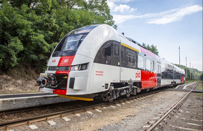České dráhy testują domieszkę biopaliwa nowej generacji w RegioFoksach