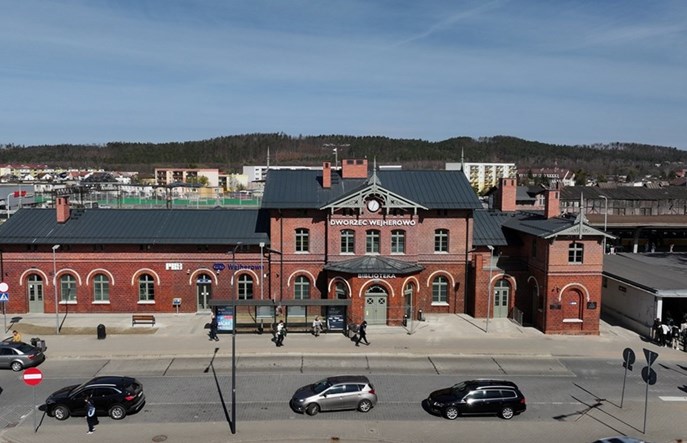 Dworzec kolejowy w Wejherowie już po modernizacji