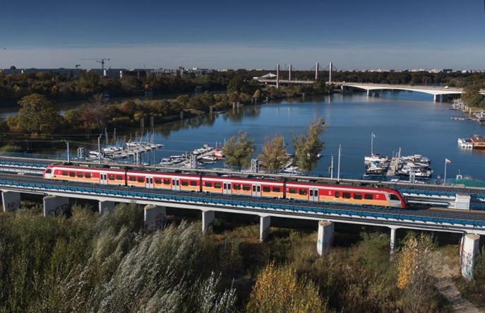 Prezes Polregio: Kolej regionalna musi uzupełniać KDP