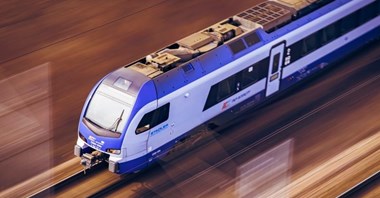 PKP Intercity: Utrudnienia na autostradzie – okazja dla kolei