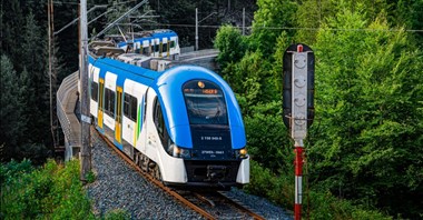 Koleje Śląskie jeżdżą coraz punktualniej