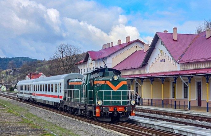 SKPL rezygnuje z pociągów do Chyrowa. Kolejne problemy prawne 