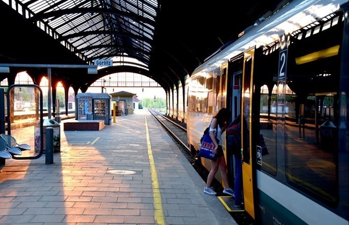 Pociągiem elektrycznym do Görlitz? Jeszcze później… 