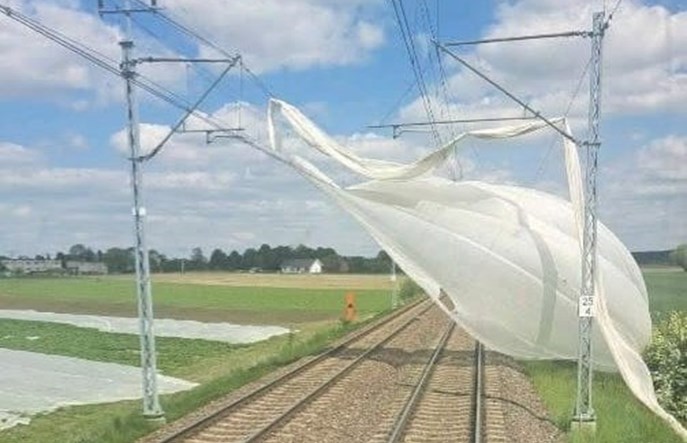 PKP PLK: Walczymy z opóźnieniami powodowanymi przez niedbałych rolników