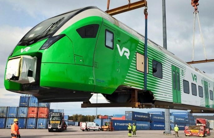 Pierwszy EZT Stadlera dotarł z Siedlec do Finlandii