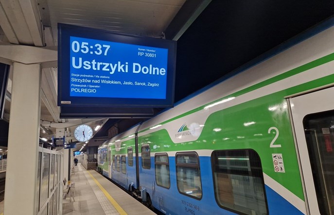Niewielu pasażerów z Rzeszowa do Ustrzyk Dolnych 