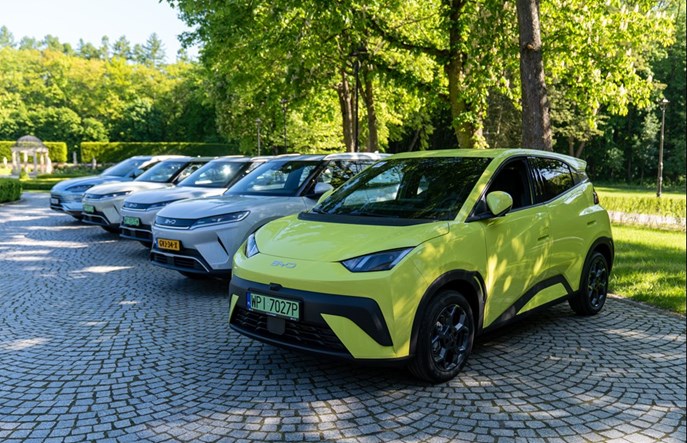 Czy poleasingowe auto elektryczne ma sens? Arval przekonuje, że tak