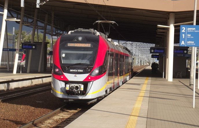 Województwo łódzkie kupi nawet 18 pięcioczłonowych EZT