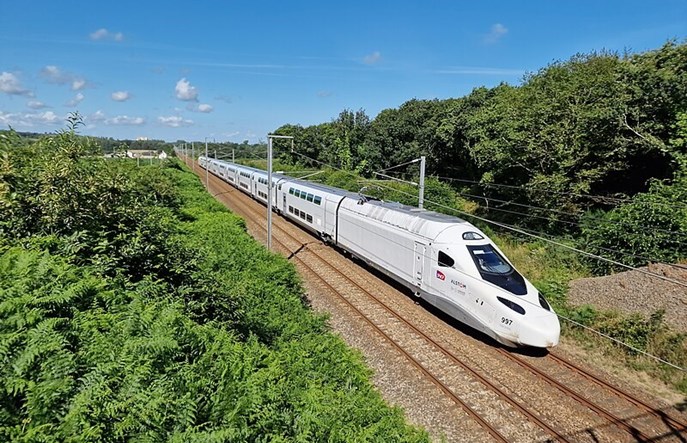 Piętrowe pociągi dużych prędkości pod kanałem La Manche?