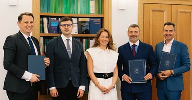 Uniwersytet Warszawski pomoże skierować kolej na "zielony tor"