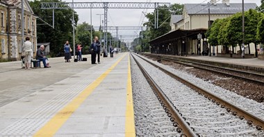 Prace na linii nr 1 pod Piotrkowem. Wkrótce będzie szybciej? 