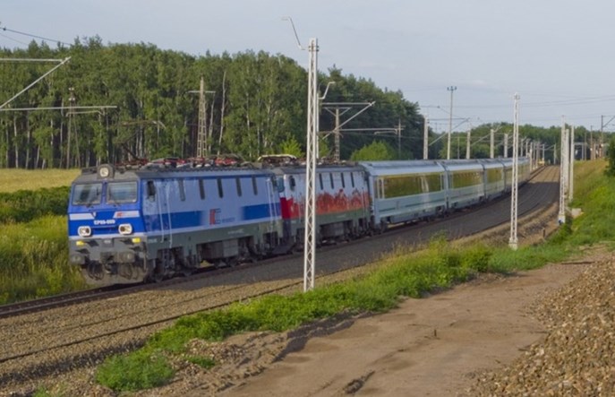 Warszawa – Wrocław: EIC Viadrina wraca na tory. Przez Poznań