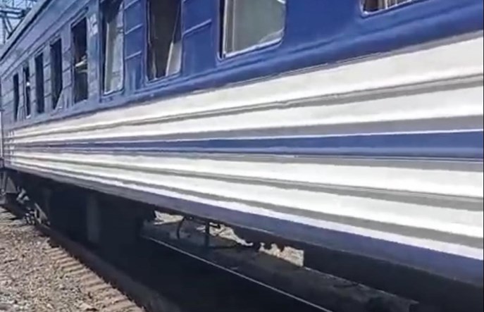 Ukraina: Rosyjski terrorystyczny atak rakietowy na pociąg pasażerski