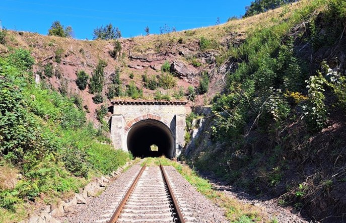 Remont tunelu na linii do Mieroszowa i Czech. Przygotowania do ruchu całorocznego 