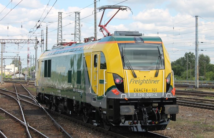 Kolejowe przewozy towarowe dalej w regresie