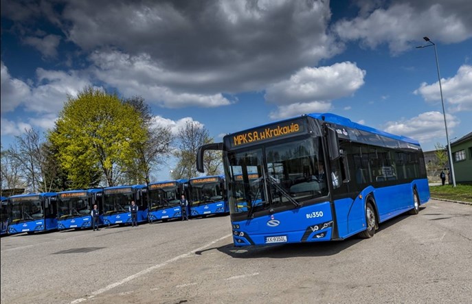 MPK Kraków bierze 48 spalinowych Solariów. W tle ponad 140 kolejnych