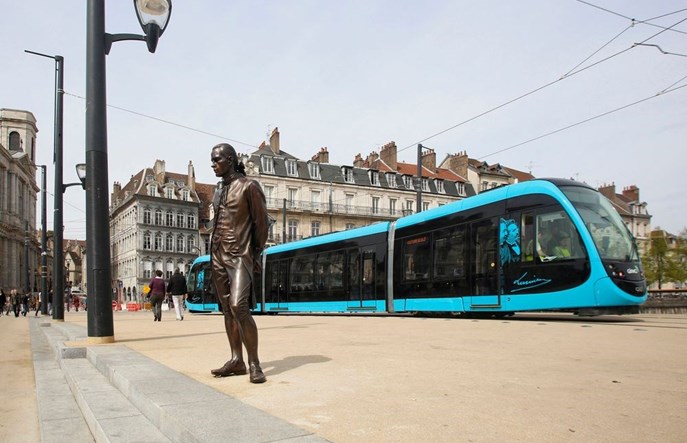 CAF z kontraktem tramwajowym dla Grenoble