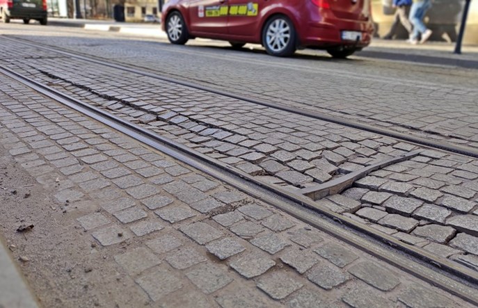 Łódź. Ulica Cmentarna do naprawy, tramwaje MPK na objazdach