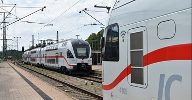 Szwajcarzy rozwiązują rozkładowe problemy DB