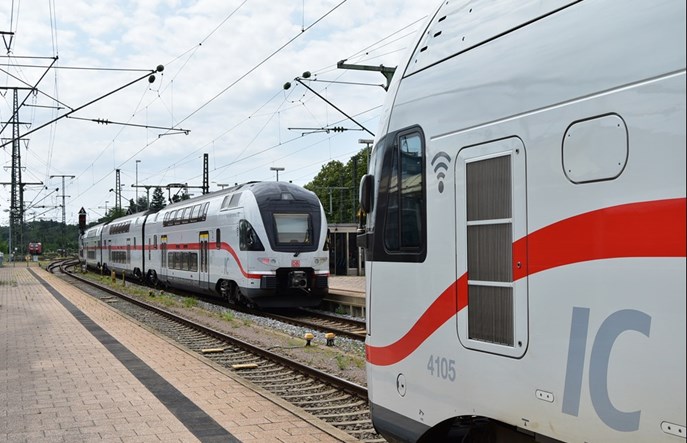 Szwajcarzy rozwiązują rozkładowe problemy DB