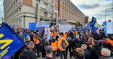 ZZMK protestuje przeciw "antykolejowej" polityce