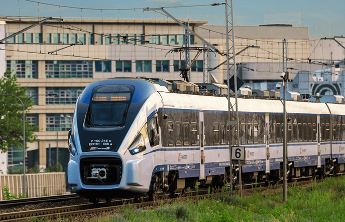 Z Łodzi do Warszawy przez Tomaszów i Opoczno. Nowa trasa „Karkonoszy” 