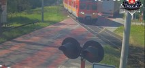 Sucha Beskidzka. Ciężarówki zatrzymały się na przejeździe kolejowym [wideo]