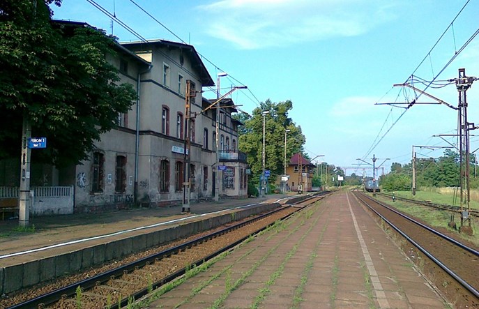 Dworzec w Ząbkowicach Śl. do remontu, w Rudzińcu – dla gminy 